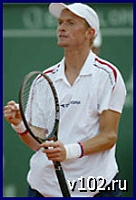 Теннисист Николай Давыденко из-за травмы снялся с турнира
